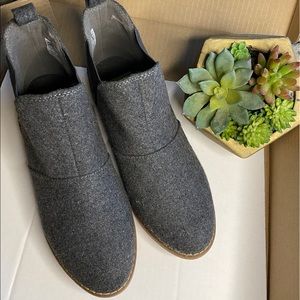 Woman’s boots size 7.5